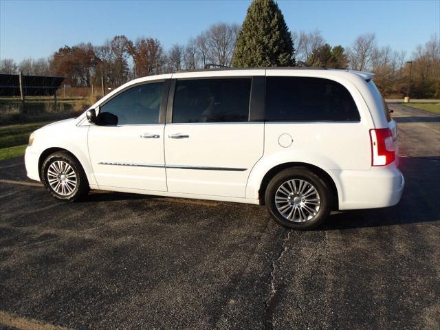 used 2014 Chrysler Town & Country car, priced at $5,995