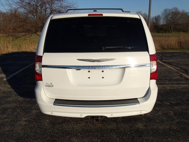 used 2014 Chrysler Town & Country car, priced at $5,995