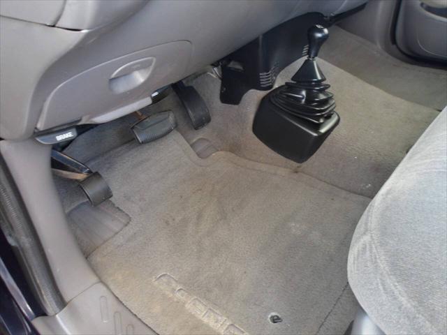 used 2001 Ford F-150 car, priced at $5,995