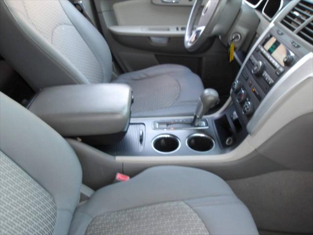 used 2011 Chevrolet Traverse car, priced at $4,995