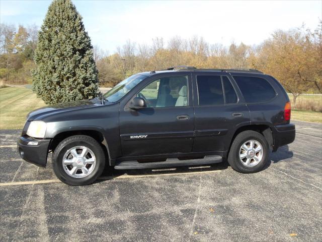 used 2004 GMC Envoy car, priced at $3,300