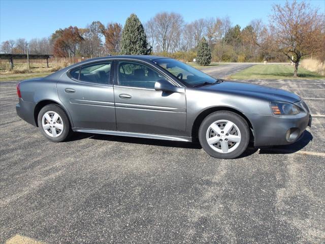 used 2005 Pontiac Grand Prix car, priced at $3,500