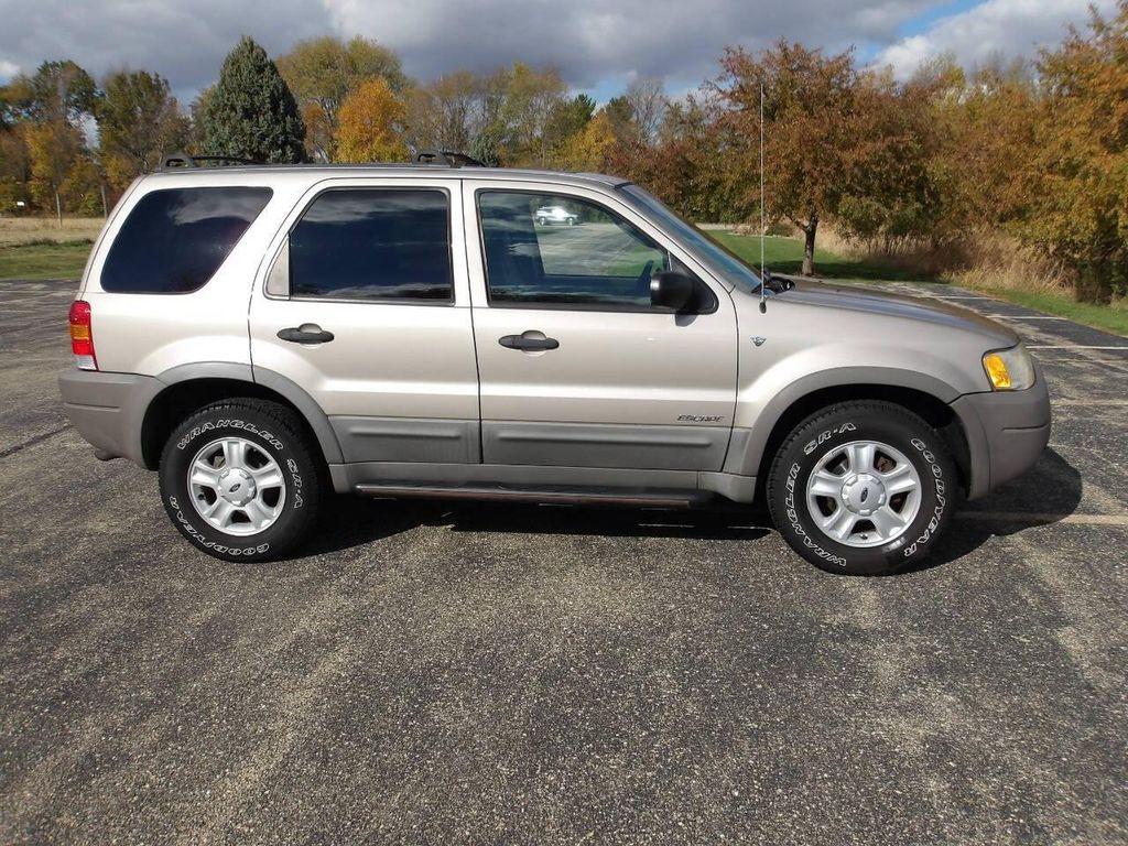 used 2001 Ford Escape car, priced at $3,995