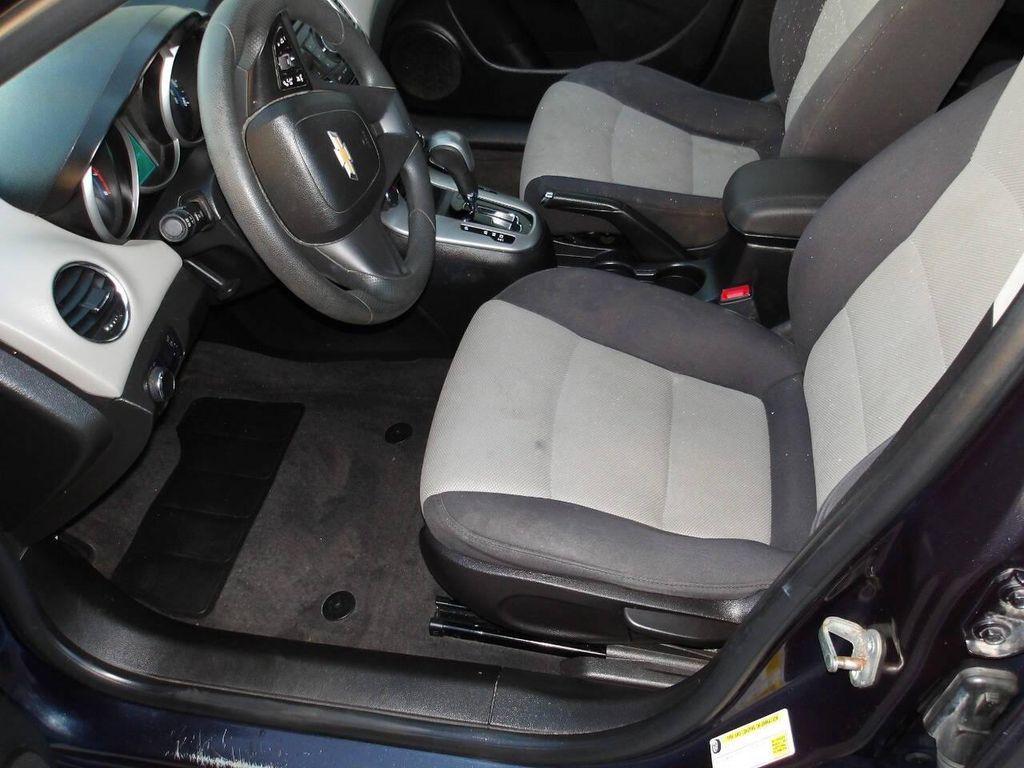 used 2014 Chevrolet Cruze car, priced at $5,995