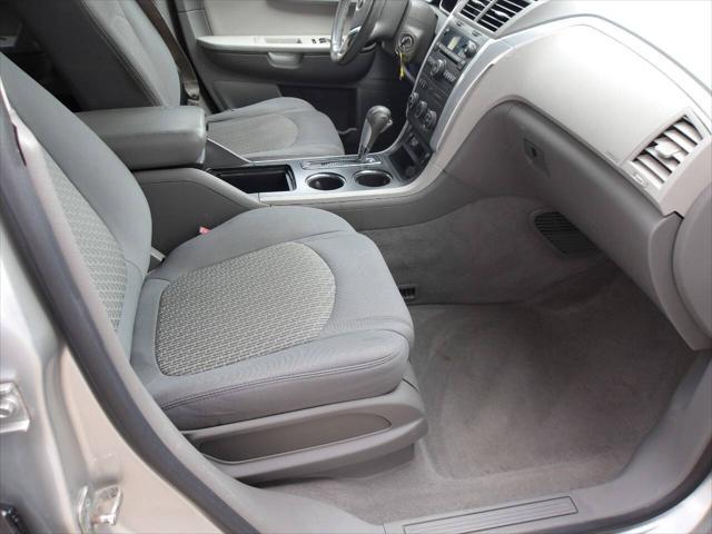 used 2011 Chevrolet Traverse car, priced at $5,995