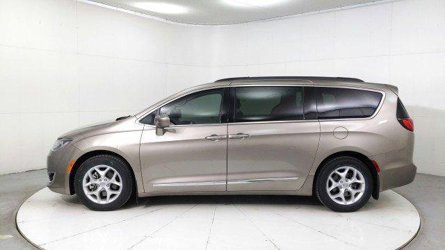 used 2017 Chrysler Pacifica car, priced at $19,483