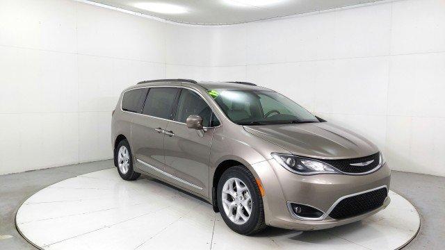 used 2017 Chrysler Pacifica car, priced at $19,483