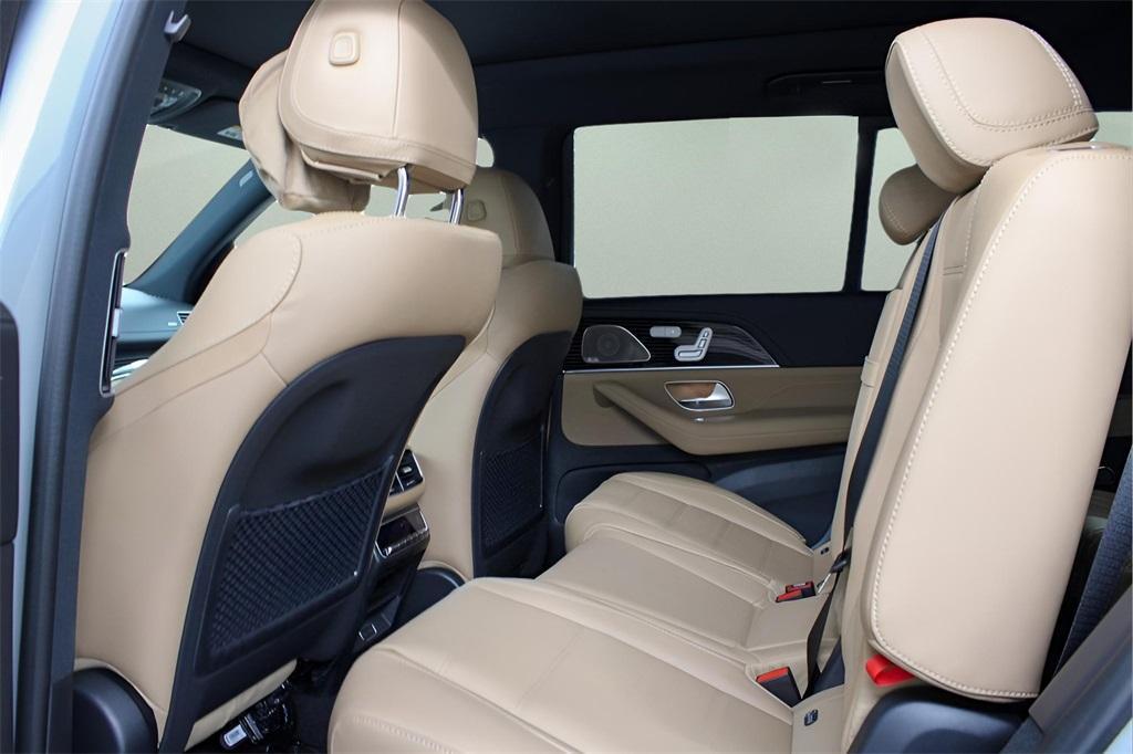new 2025 Mercedes-Benz GLS 450 car, priced at $106,310