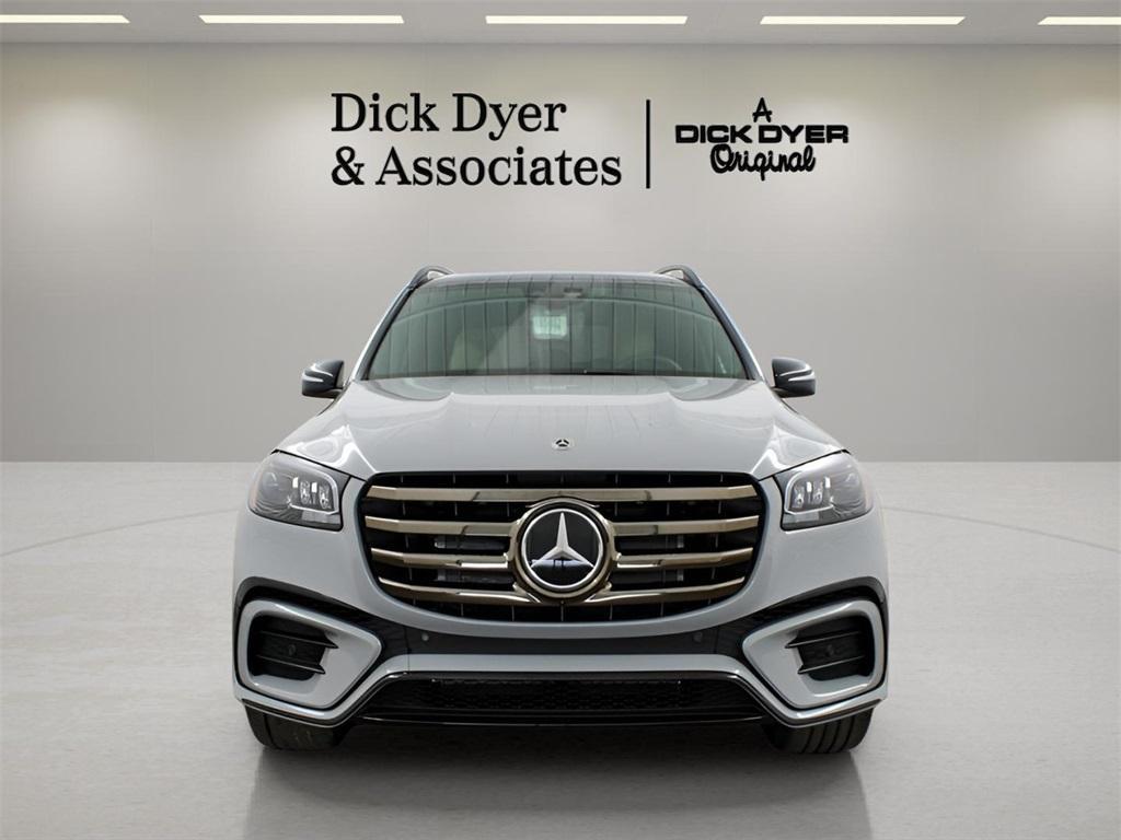 new 2025 Mercedes-Benz GLS 450 car, priced at $106,310