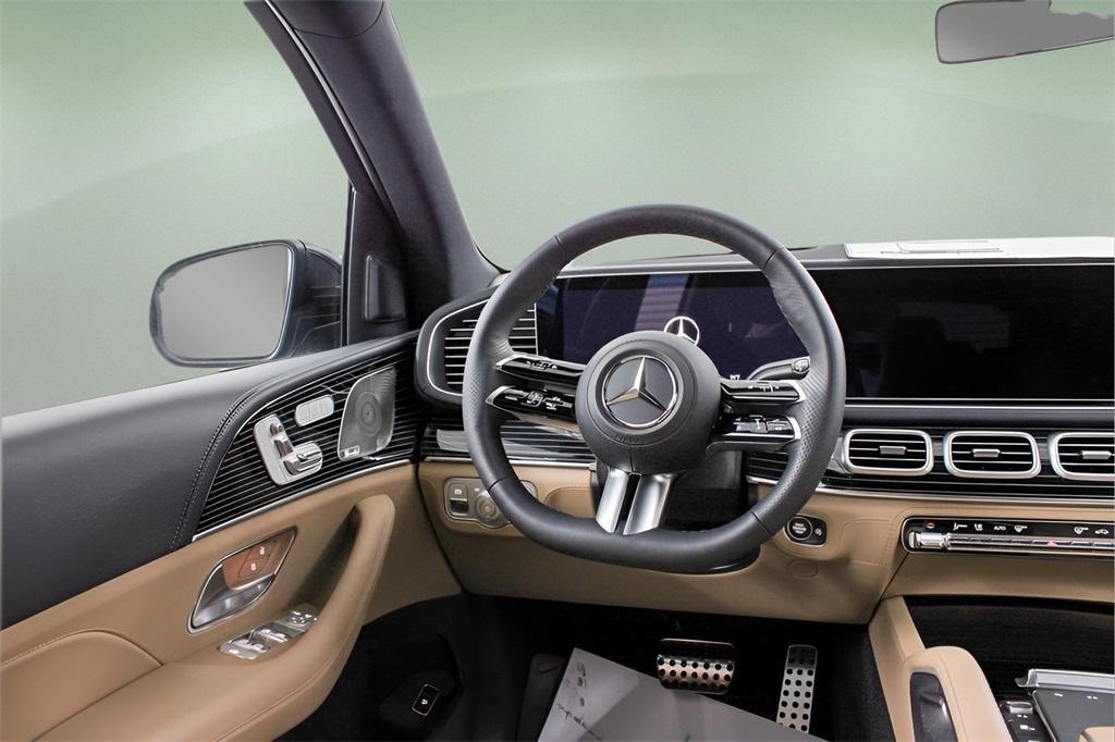 new 2025 Mercedes-Benz GLS 450 car, priced at $106,310