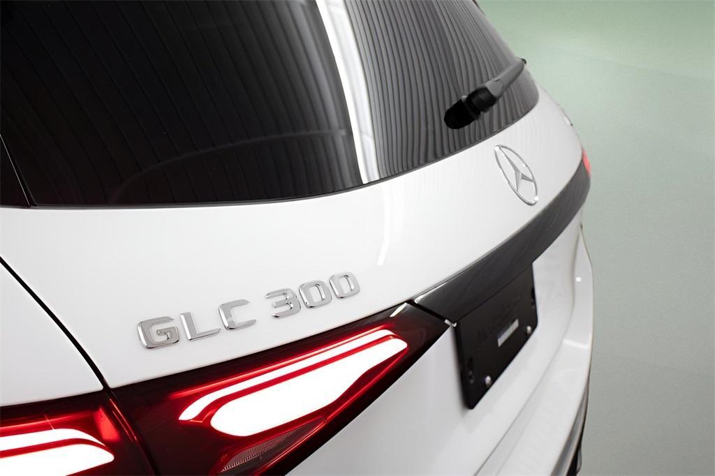 new 2025 Mercedes-Benz GLC 300 car, priced at $56,335