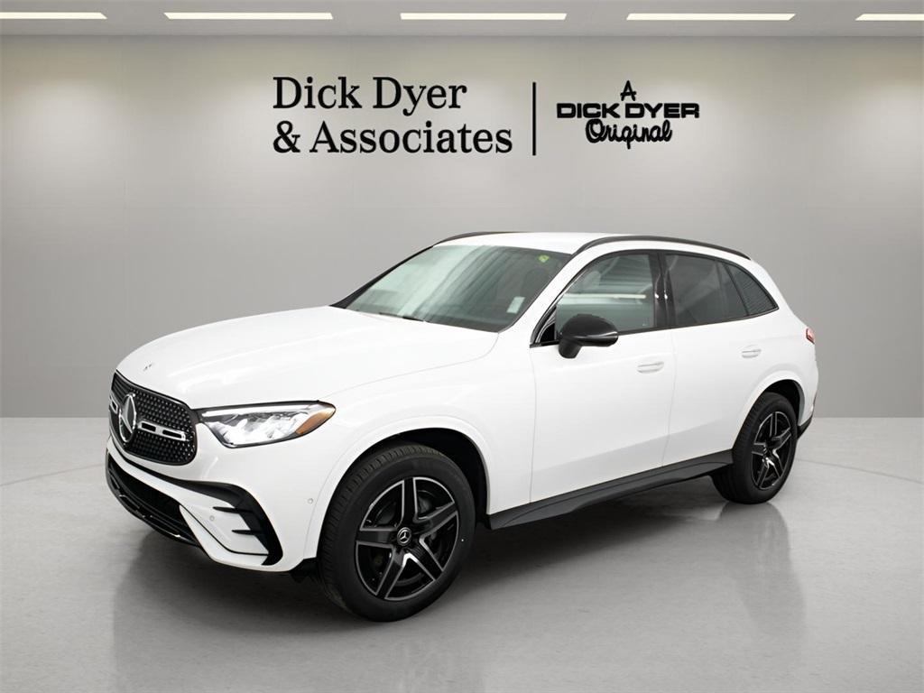new 2025 Mercedes-Benz GLC 300 car, priced at $56,335