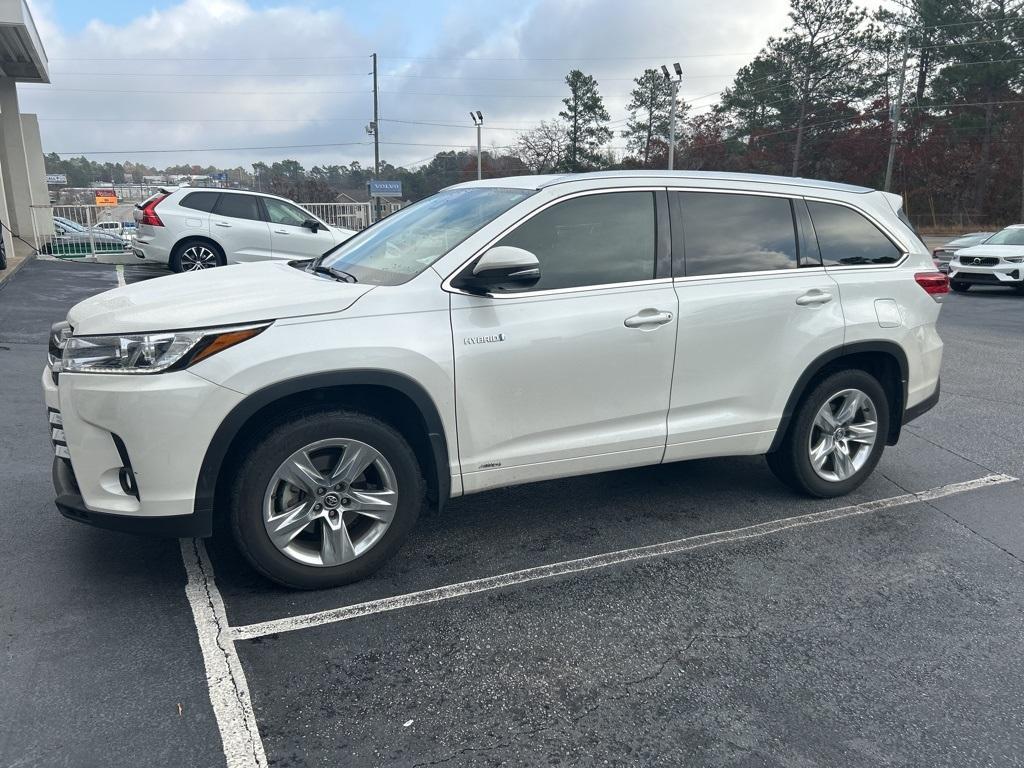 used 2018 Toyota Highlander Hybrid car, priced at $27,989