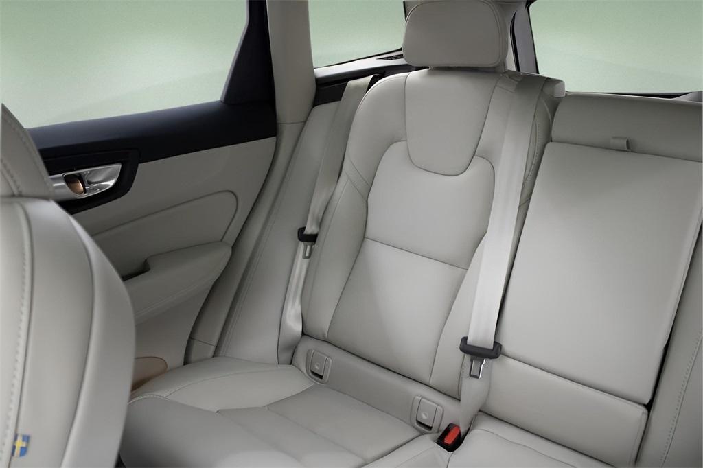 used 2024 Volvo XC60 Recharge Plug-In Hybrid car, priced at $56,989