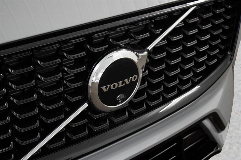 used 2024 Volvo XC60 Recharge Plug-In Hybrid car, priced at $60,989