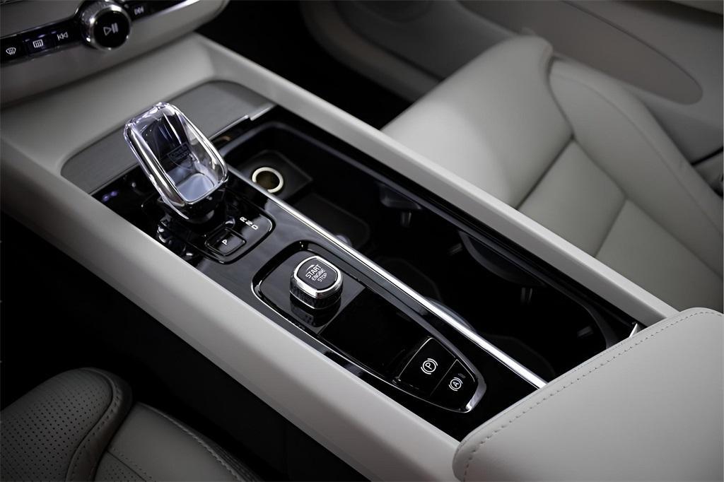 used 2024 Volvo XC60 Recharge Plug-In Hybrid car, priced at $60,989