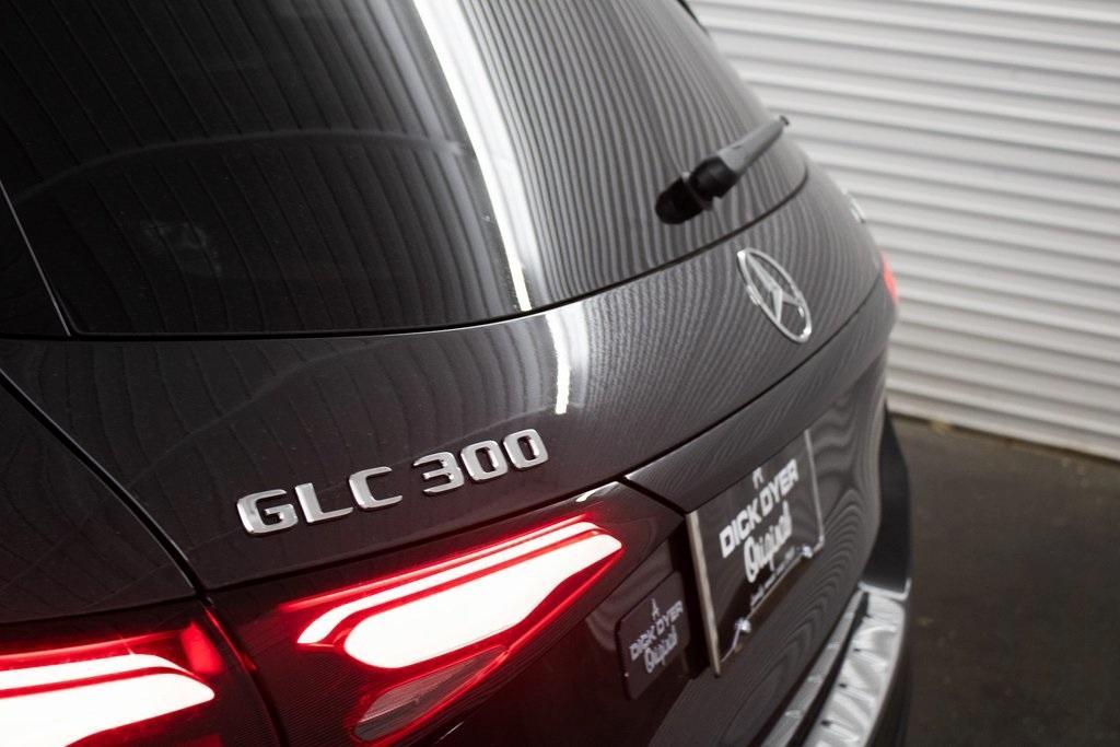 new 2025 Mercedes-Benz GLC 300 car, priced at $61,900