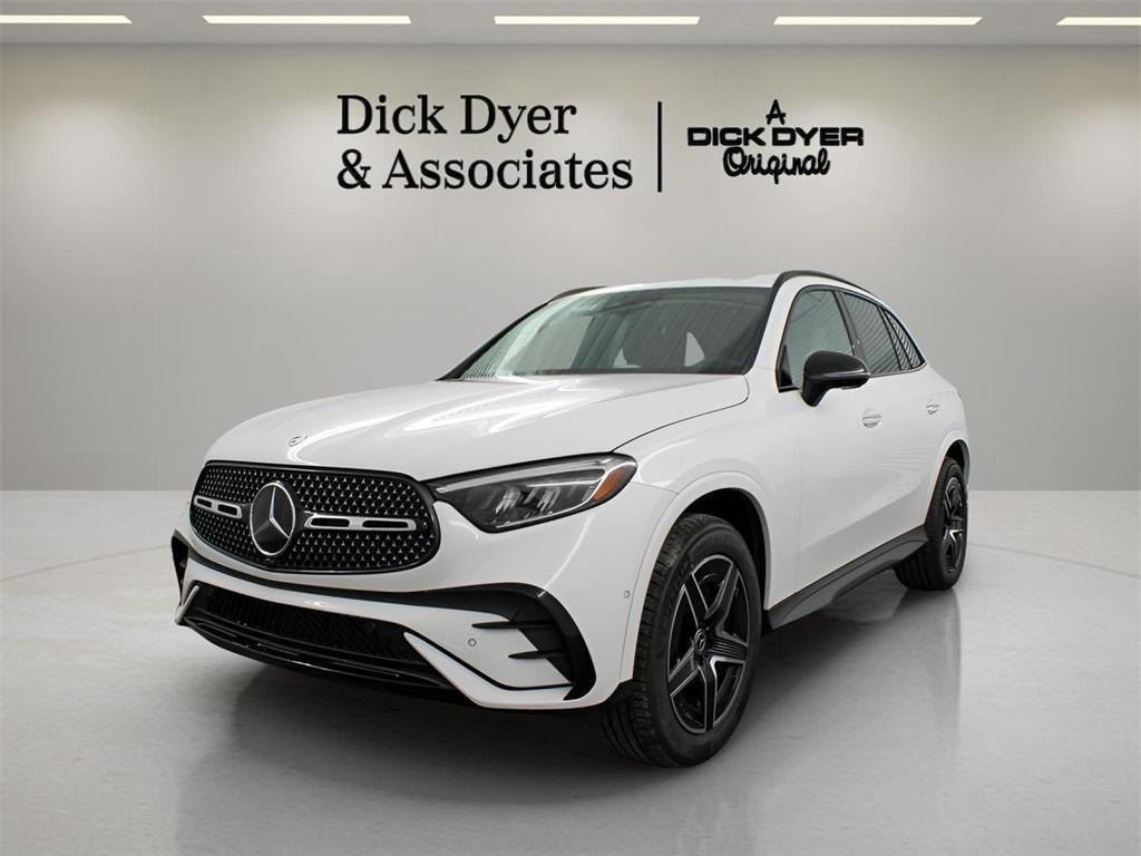 new 2025 Mercedes-Benz GLC 300 car, priced at $59,830