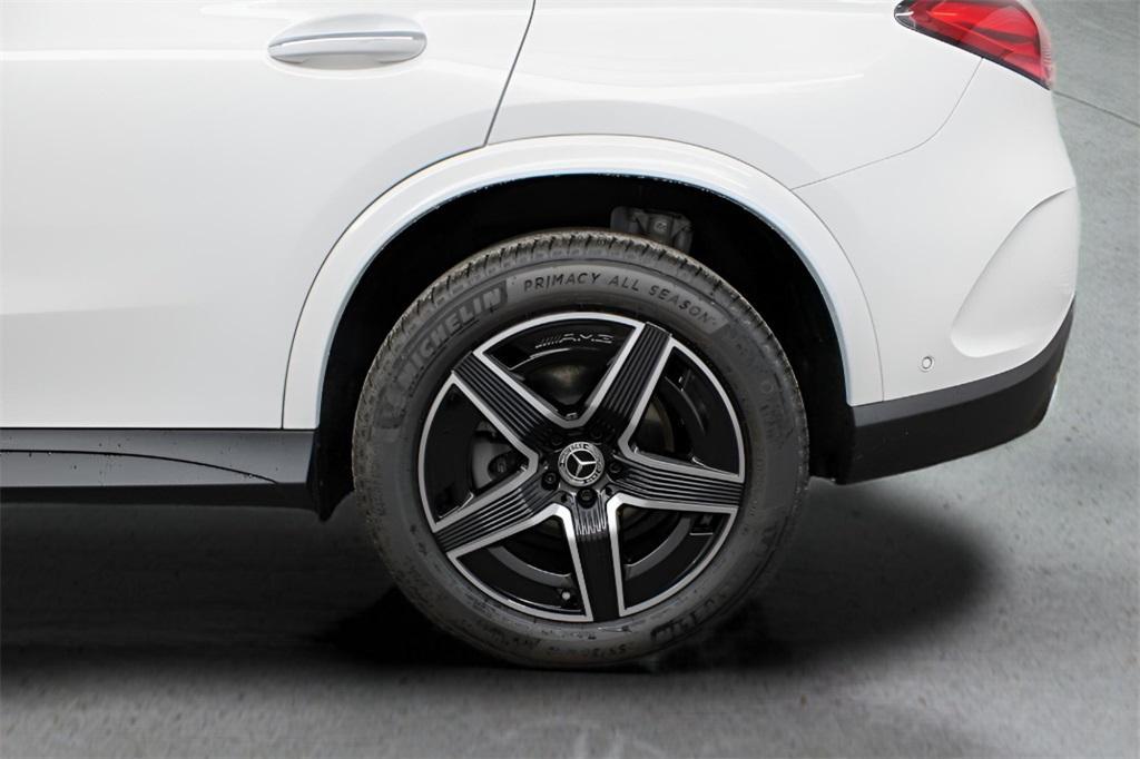 new 2025 Mercedes-Benz GLC 300 car, priced at $59,830