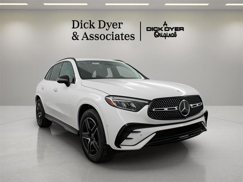 new 2025 Mercedes-Benz GLC 300 car, priced at $59,830
