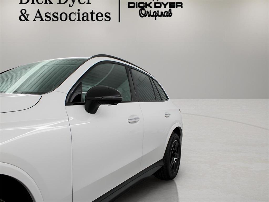 new 2025 Mercedes-Benz GLC 300 car, priced at $59,830