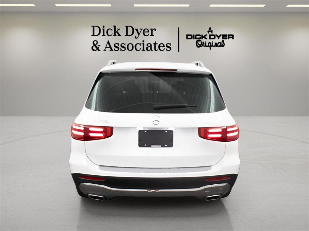 used 2025 Mercedes-Benz GLB 250 car, priced at $43,989