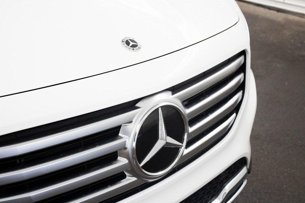 new 2025 Mercedes-Benz GLB 250 car, priced at $47,145