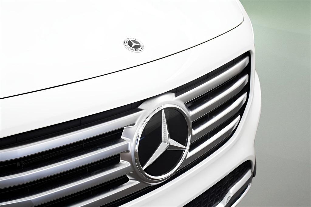 new 2025 Mercedes-Benz GLB 250 car, priced at $47,145