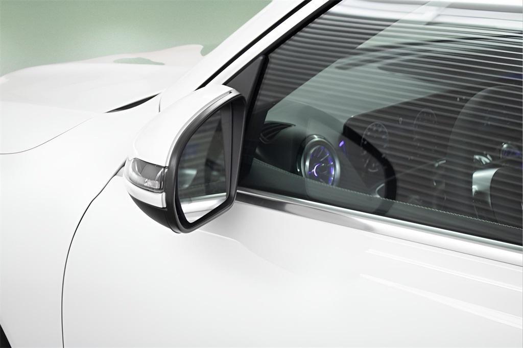 new 2025 Mercedes-Benz GLB 250 car, priced at $47,145