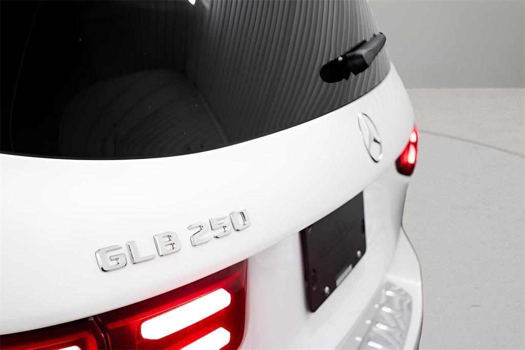 used 2025 Mercedes-Benz GLB 250 car, priced at $43,989