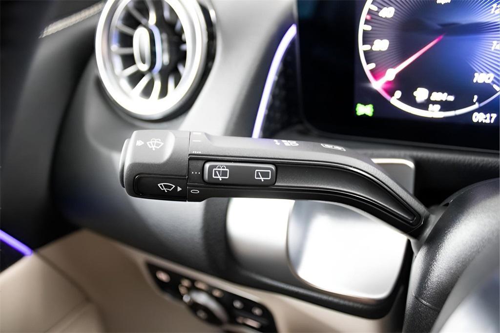 used 2025 Mercedes-Benz GLB 250 car, priced at $42,989