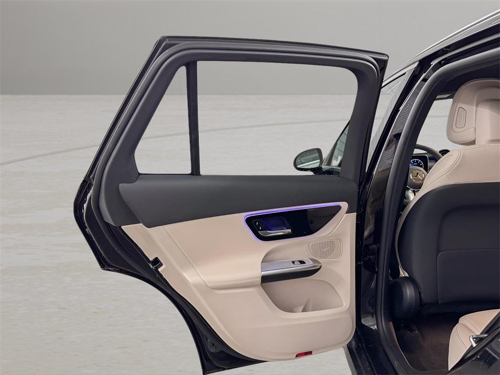 new 2025 Mercedes-Benz GLC 300 car, priced at $50,850