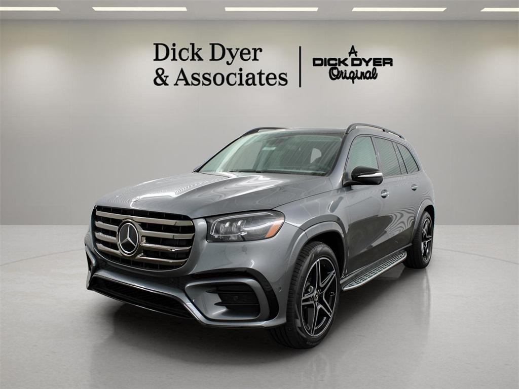 new 2025 Mercedes-Benz GLS 450 car, priced at $100,995
