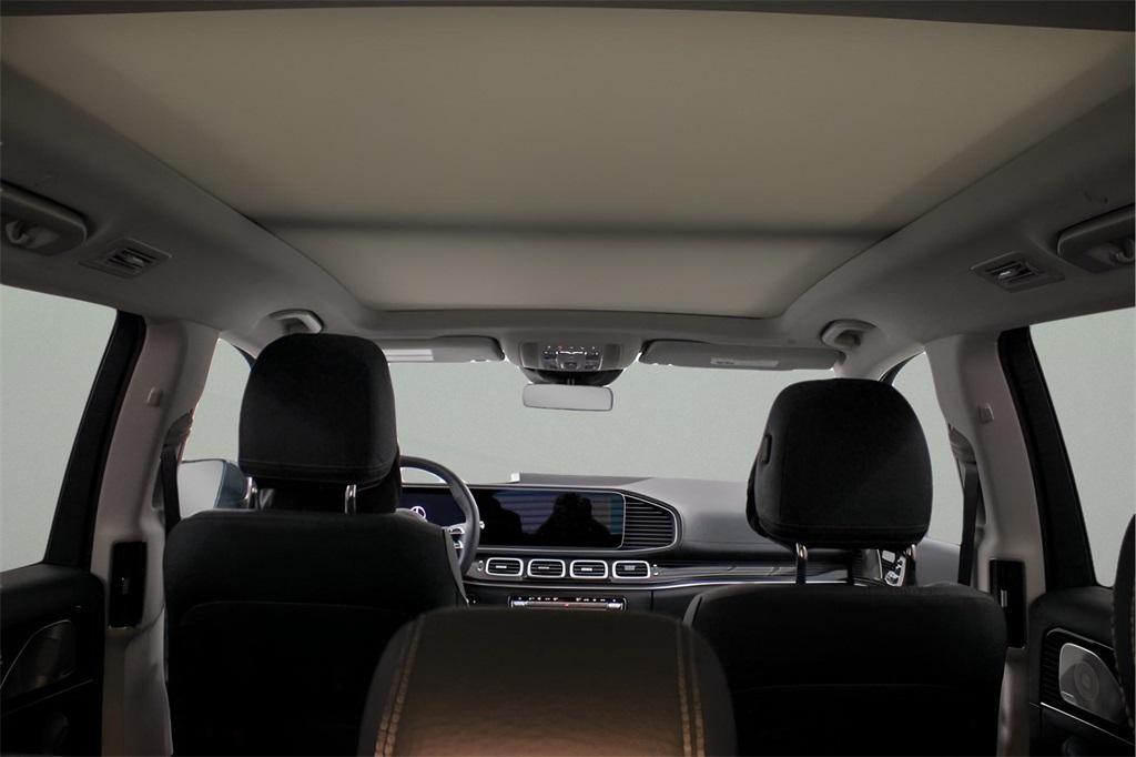 new 2025 Mercedes-Benz GLS 450 car, priced at $100,995