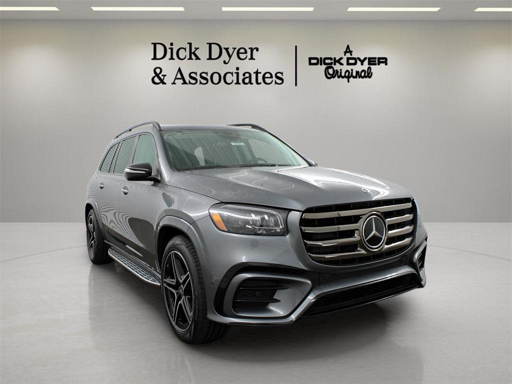 new 2025 Mercedes-Benz GLS 450 car, priced at $100,995