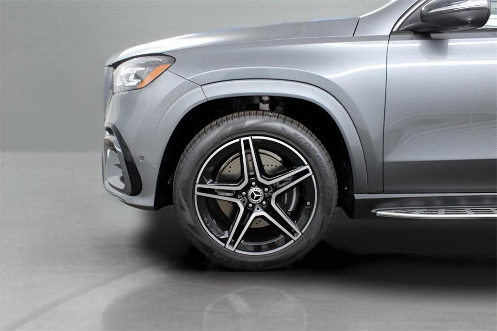 new 2025 Mercedes-Benz GLS 450 car, priced at $100,995
