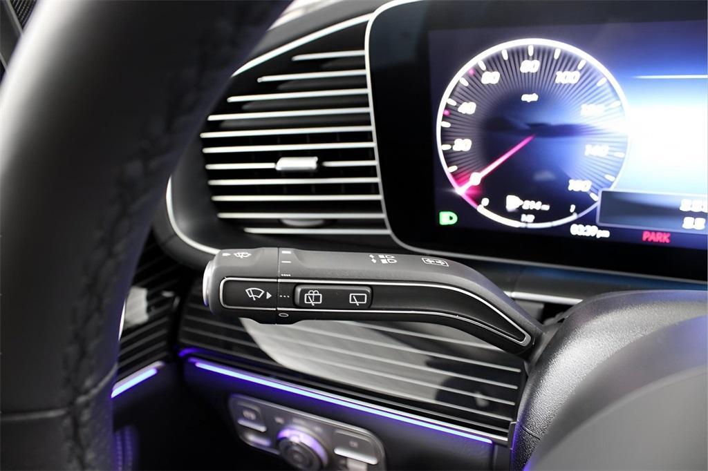 new 2025 Mercedes-Benz GLS 450 car, priced at $100,995