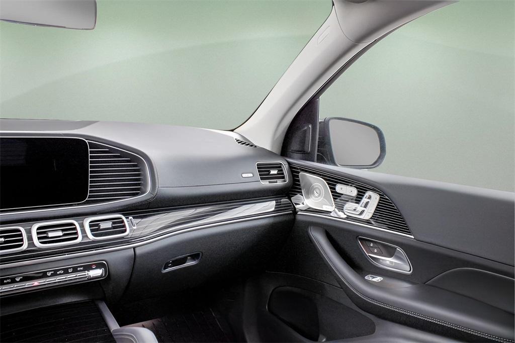 new 2025 Mercedes-Benz GLS 450 car, priced at $100,995