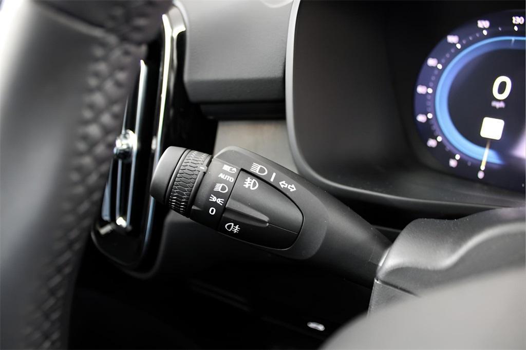 used 2025 Volvo XC40 car, priced at $35,989