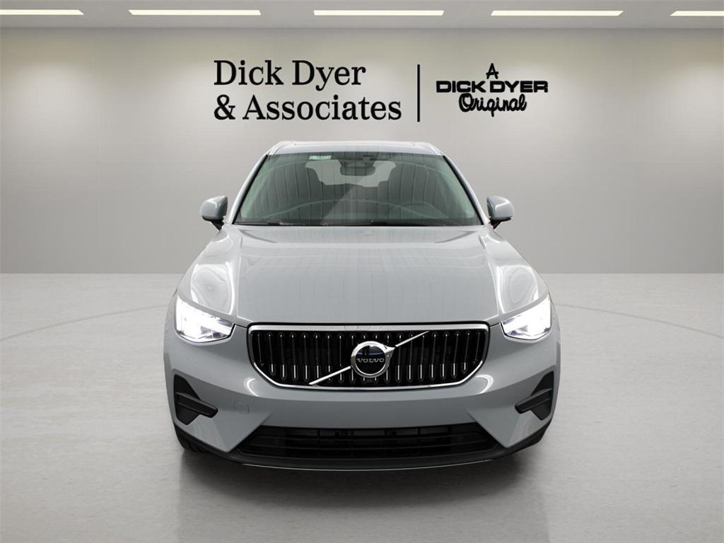 used 2025 Volvo XC40 car, priced at $35,989