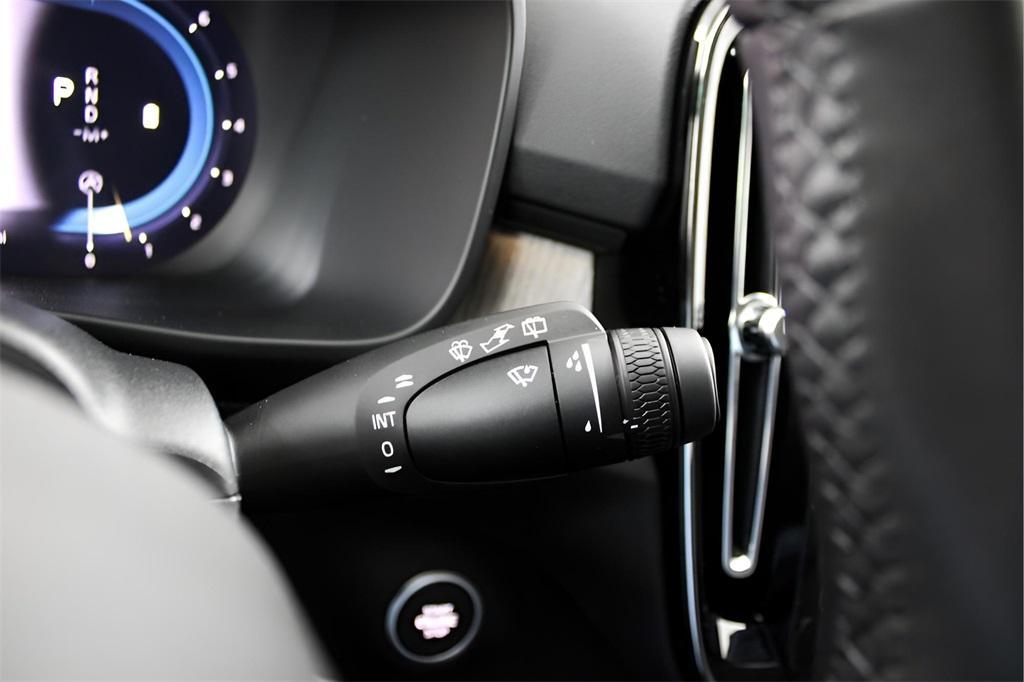 used 2025 Volvo XC40 car, priced at $35,989