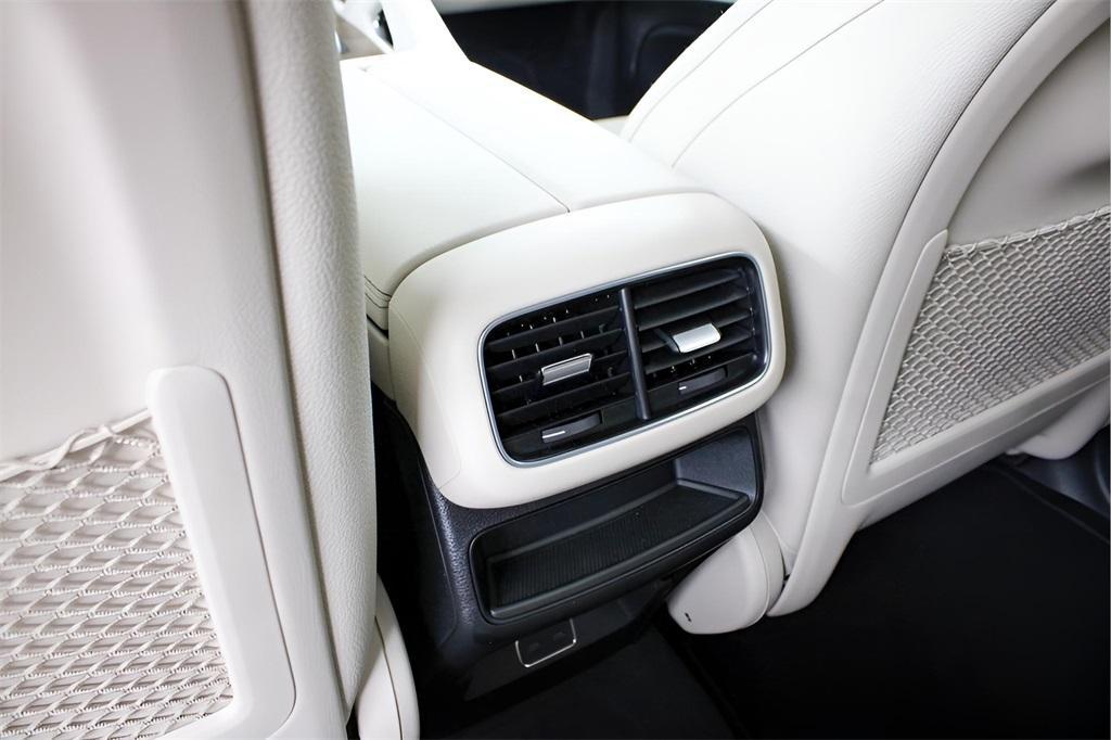 new 2025 Mercedes-Benz GLE 350 car, priced at $71,600