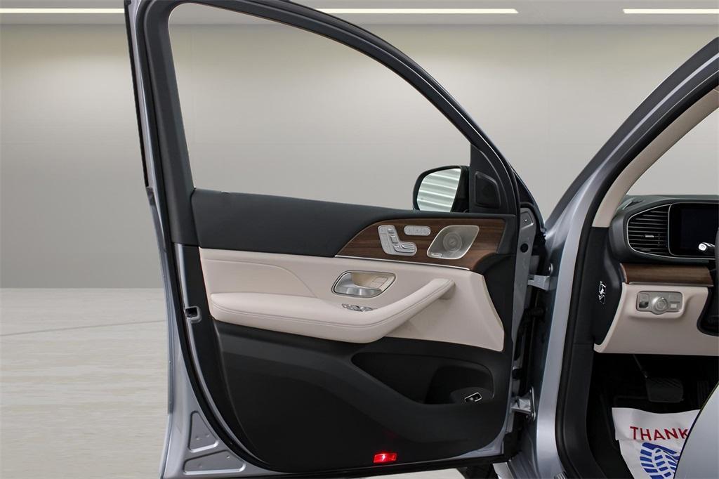 new 2025 Mercedes-Benz GLE 350 car, priced at $71,600