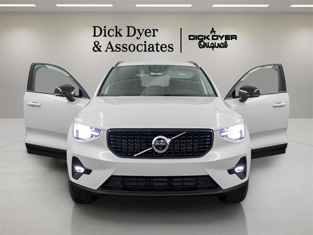 used 2025 Volvo XC40 car, priced at $42,989