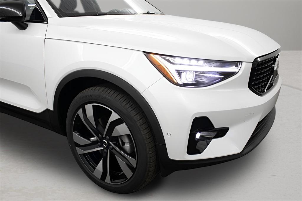used 2025 Volvo XC40 car, priced at $42,989
