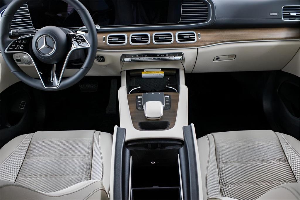 new 2025 Mercedes-Benz GLE 450 car, priced at $85,335