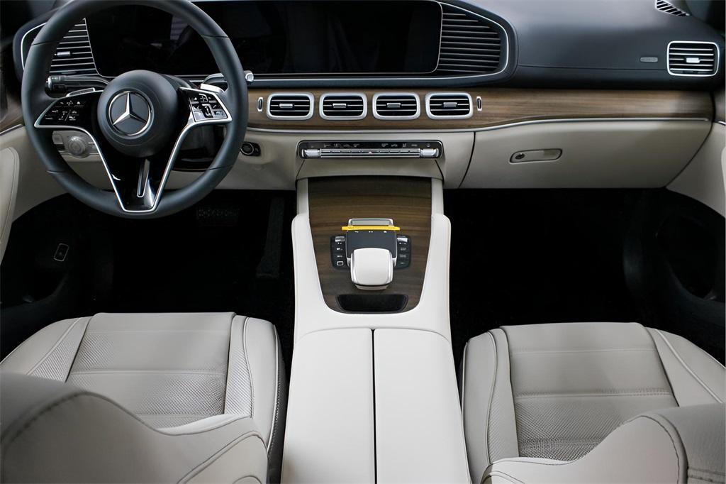 new 2025 Mercedes-Benz GLE 450 car, priced at $85,335