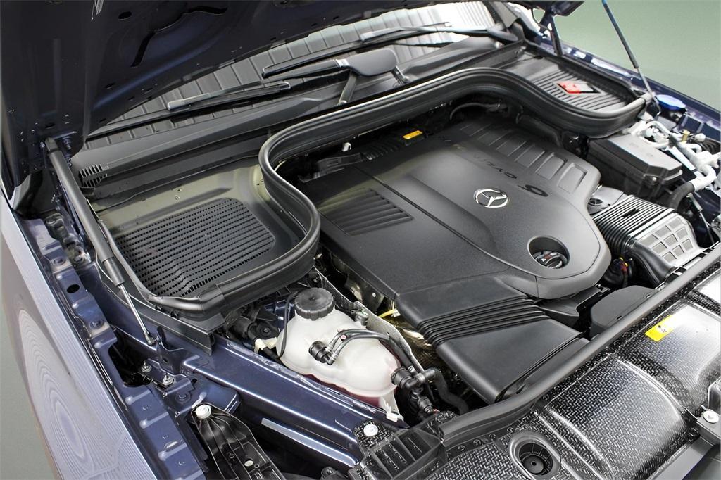 new 2025 Mercedes-Benz GLE 450 car, priced at $85,335