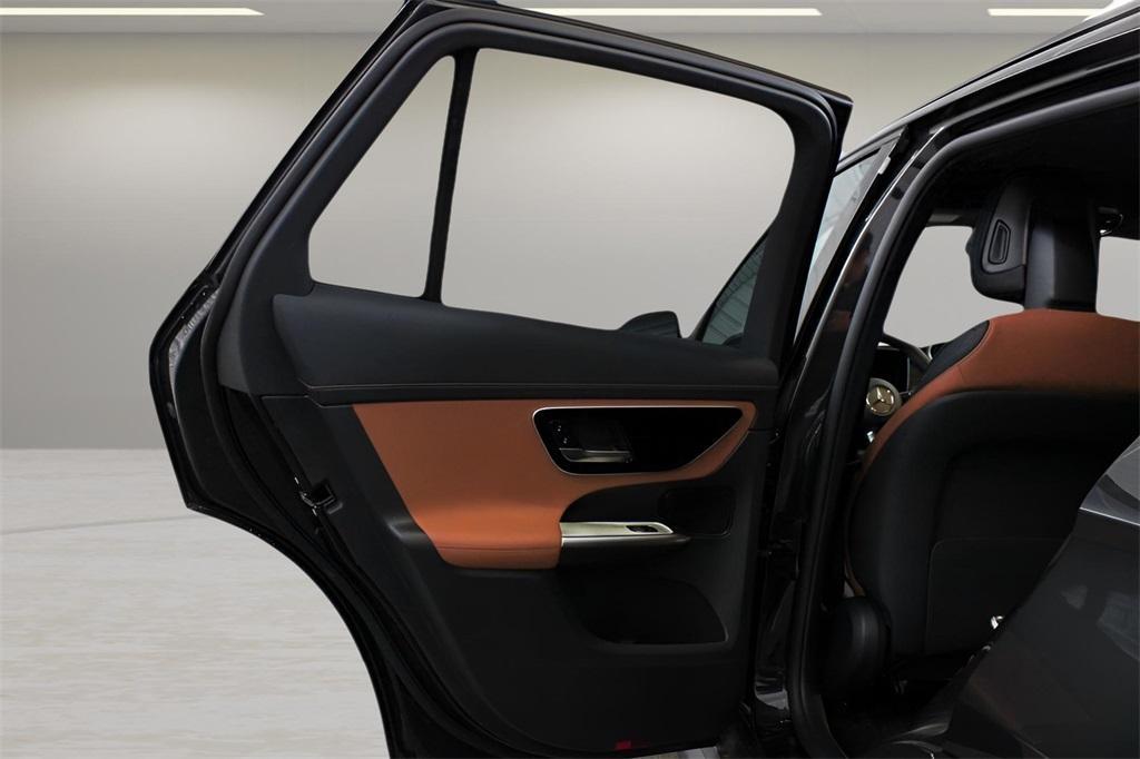 new 2025 Mercedes-Benz GLC 300 car, priced at $60,530