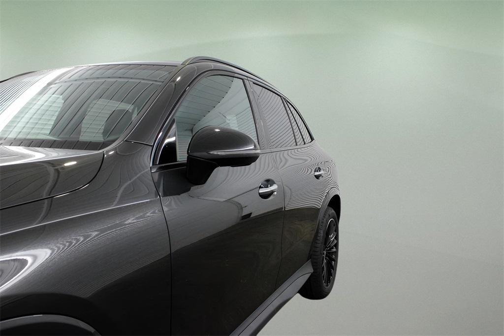 new 2025 Mercedes-Benz GLC 300 car, priced at $60,530